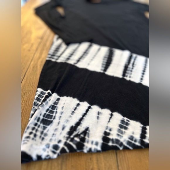 SPLENDID Shibori Black and white Long Sleeve Tie Dye Print Mini Jersey Dress - Picture 9 of 13